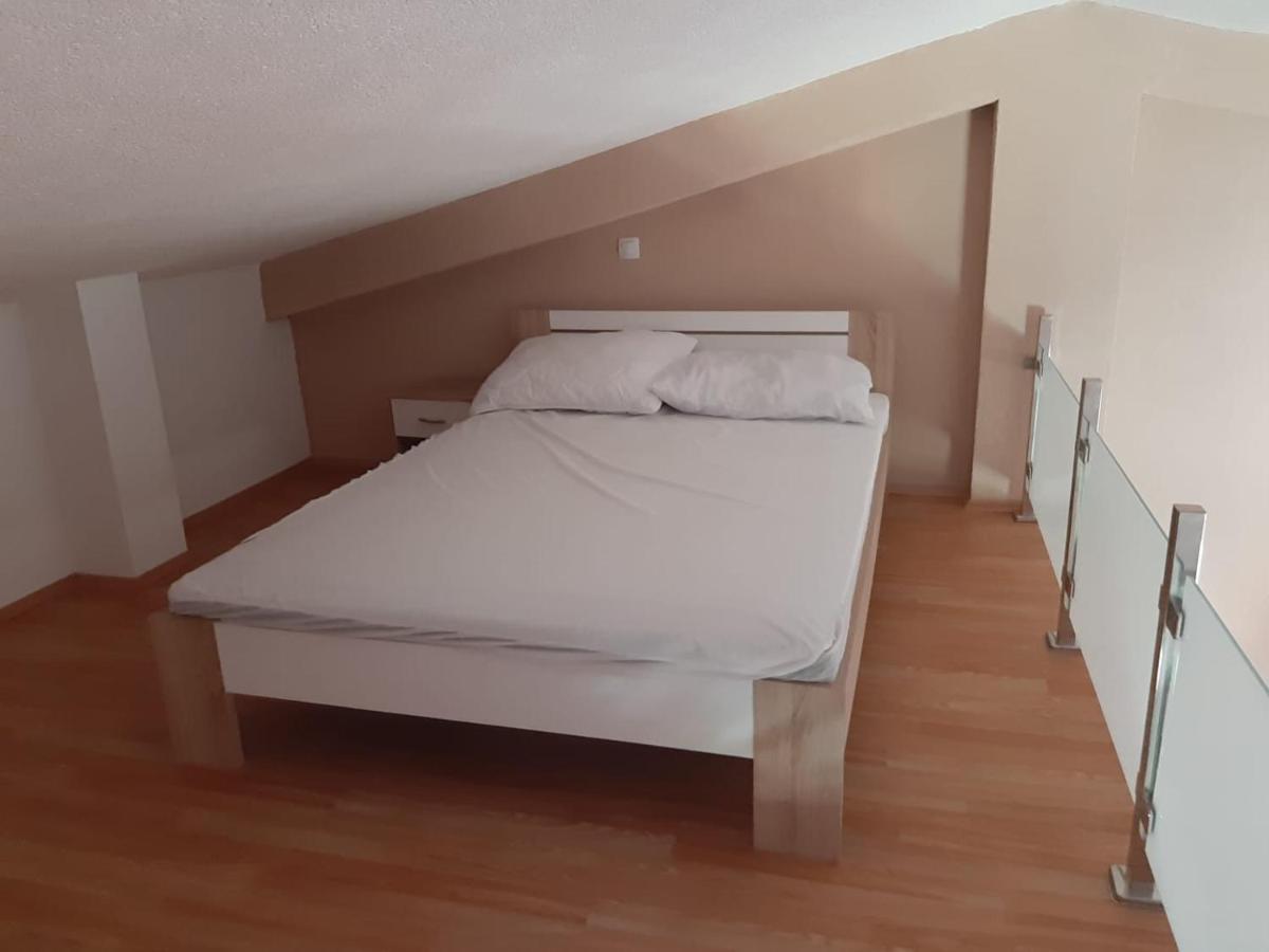 Apartment Tonko Вир Екстер'єр фото